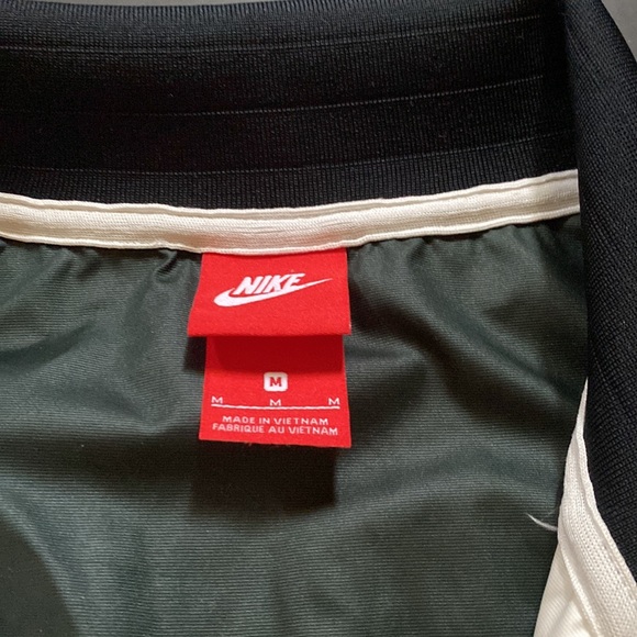 Nike Windrunner Jacket - Picture 2 of 2